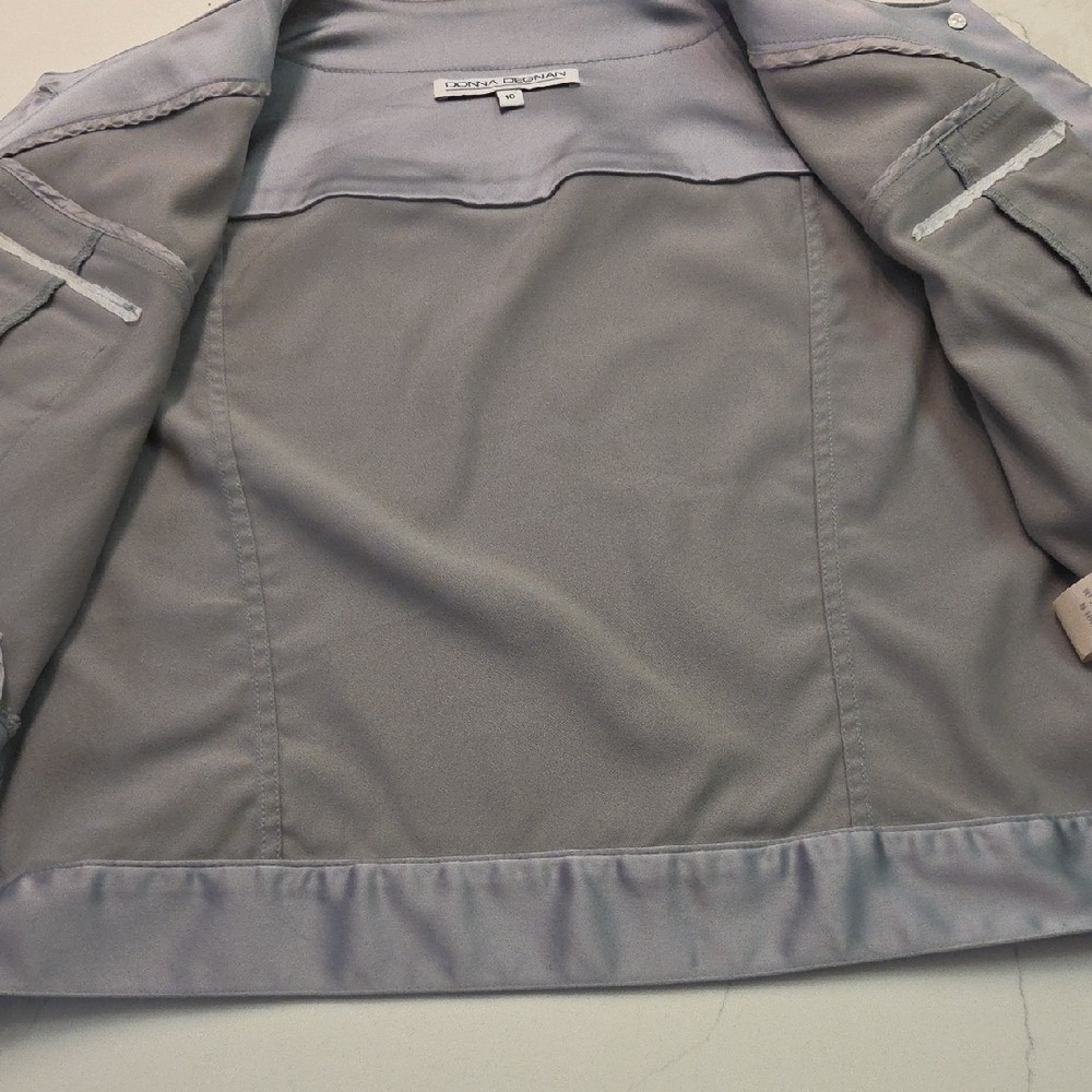 Donna Degnan Silver-Gray Collarless Snap Jacket - Picture 10 of 10
